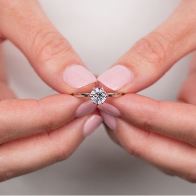 Stunning diamond engagement rings for women