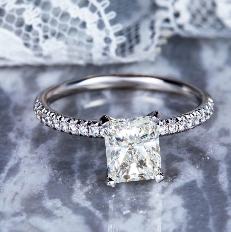 Stunning designs of diamond engagement rings