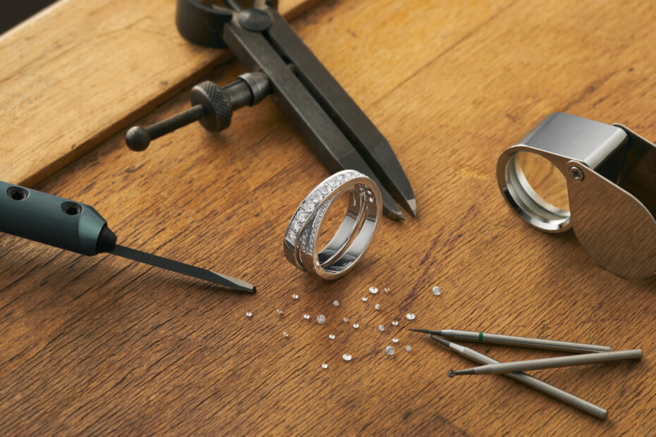 Expert jewelry repair: Sparkling solutions